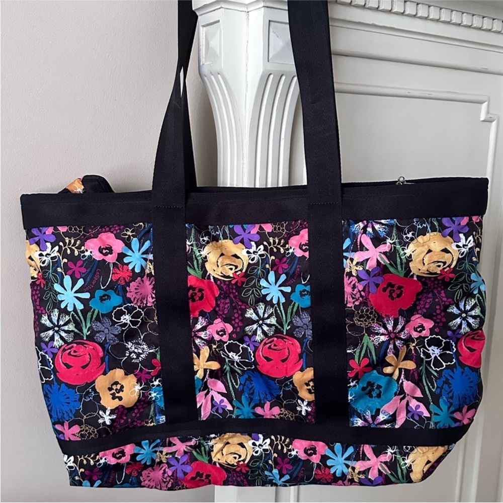 Lesportsac classic large multicolored floral print zippered travel tote bag